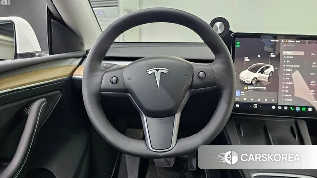 Tesla Model Y 2023 Белый из Кореи, фото 3