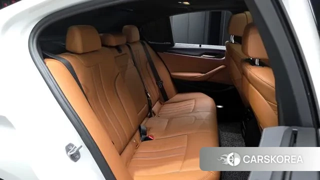 BMW 5 Series (G30) 2022 Белый из Кореи, фото 3