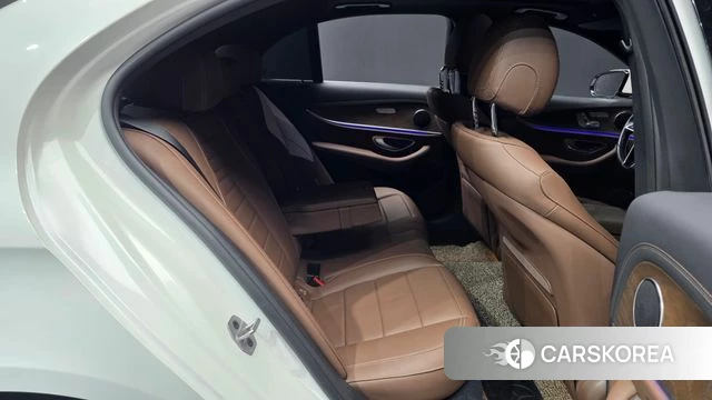 Mercedes-Benz E-Class W213 2021 Белый из Кореи, фото 3