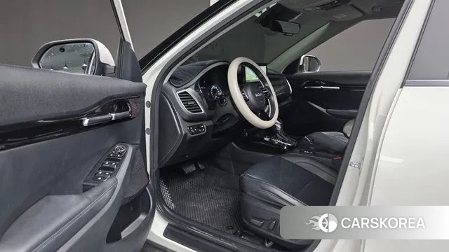 Kia Seltos 2021 Белый из Кореи, фото 3