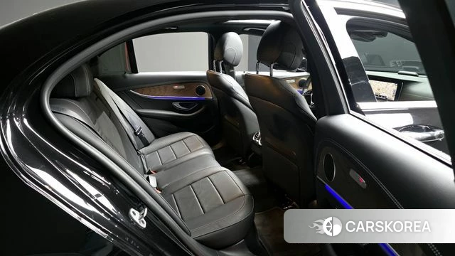 Mercedes-Benz E-Class W213 2021 Черный из Кореи, фото 3