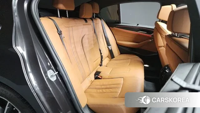 BMW 5 Series (G30) 2023 Серый из Кореи, фото 3