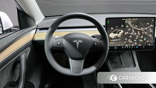 Tesla Model Y 2023 Белый из Кореи, фото 3