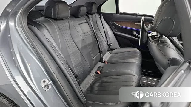 Mercedes-Benz E-Class W213 2019 Серый из Кореи, фото 3