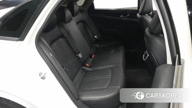Kia The New K5 3rd generation 2024 Белый из Кореи, фото 3