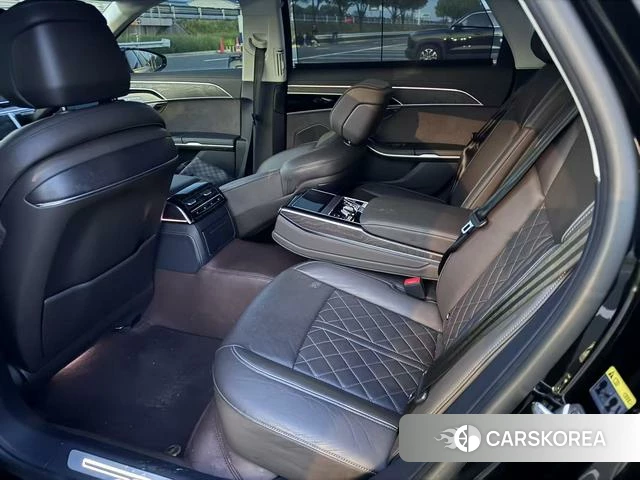Audi A8 2024 Черный из Китая, фото 3