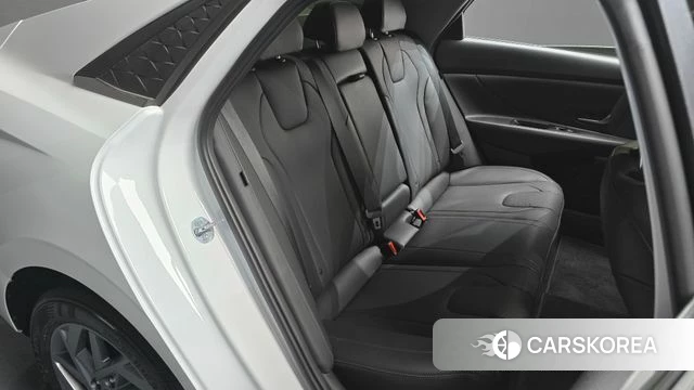 Hyundai The New Avante (CN7) 2025 Белый из Кореи, фото 3