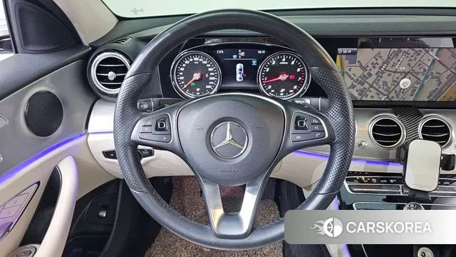 Mercedes-Benz E-Class W213 2018 Белый из Кореи, фото 3