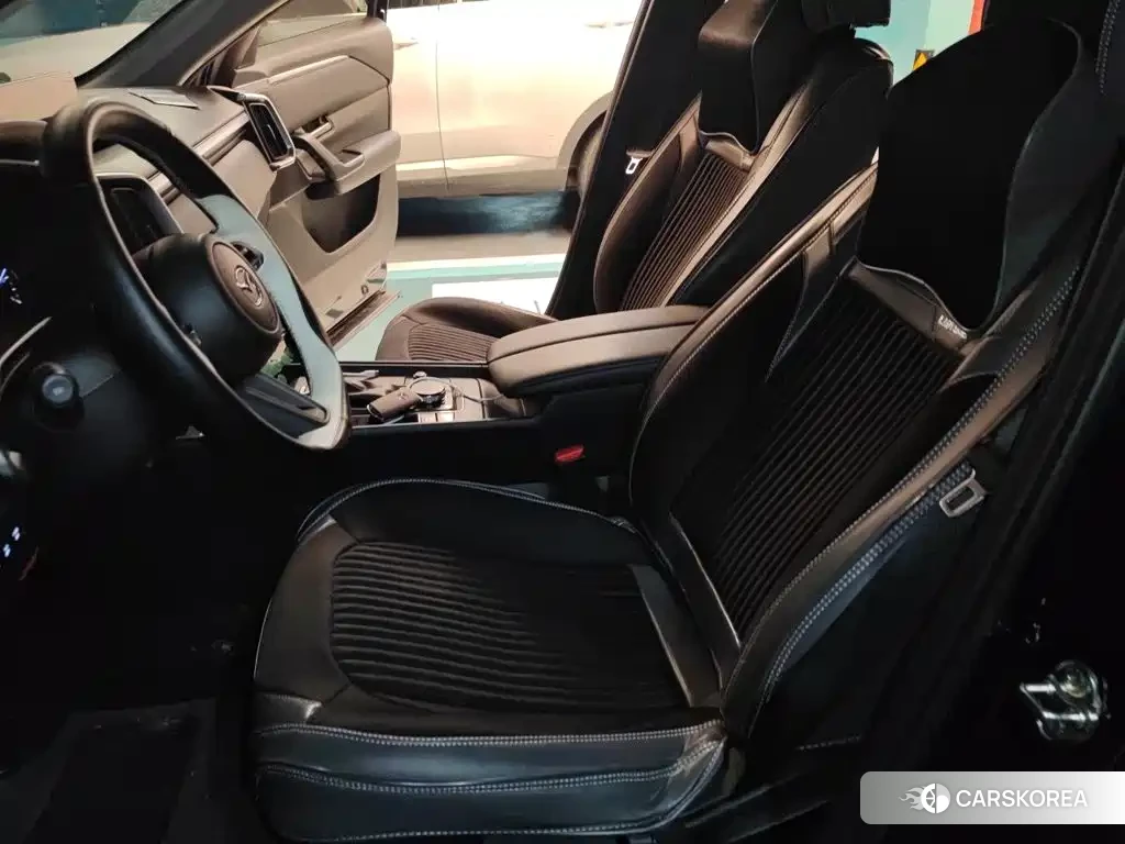 Mazda CX-50 2024 Черный из Китая, фото 4