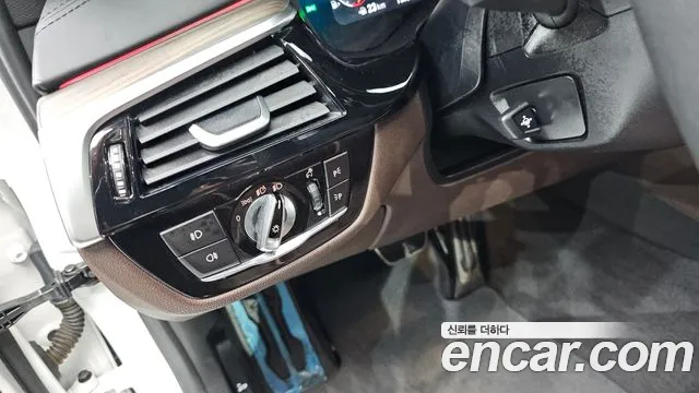 BMW 5 Series (G30) 2020 Белый из Кореи, фото 3