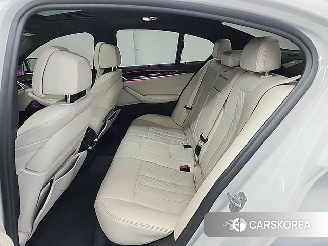 BMW 5 Series (G30) 2019 Белый из Кореи, фото 3