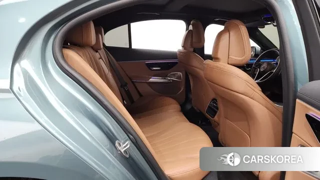 Mercedes-Benz E-Class W214 2024 Небесно-голубой из Кореи, фото 3