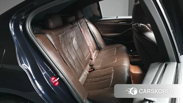 BMW 5 Series (G30) 2019 Черный из Кореи, фото 3