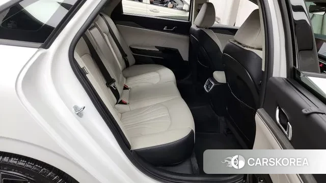 Kia The New K5 3rd generation 2024 Белый из Кореи, фото 3