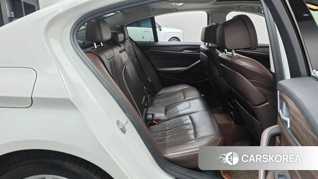 BMW 5 Series (G30) 2019 Белый из Кореи, фото 3