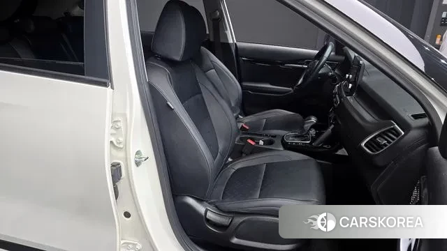 Kia Seltos 2022 Белый из Кореи, фото 3