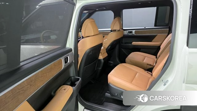 Hyundai Santa Fe (MX5) 2023 Серебристо-серый из Кореи, фото 3