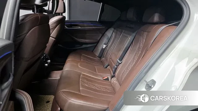 BMW 5 Series (G30) 2019 Белый из Кореи, фото 3