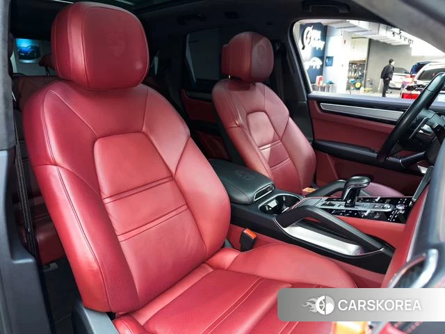 Porsche Cayenne 2020 Черный из Китая, фото 3