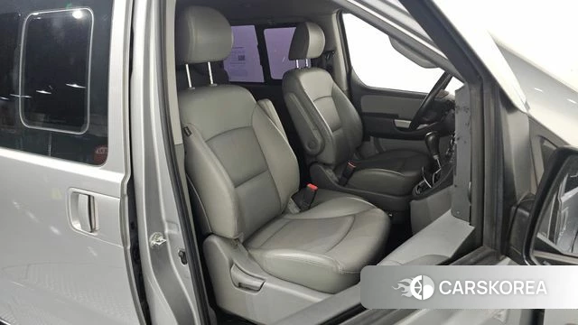 Hyundai The New Grand Starex 2020 Серебристо-серый из Кореи, фото 3