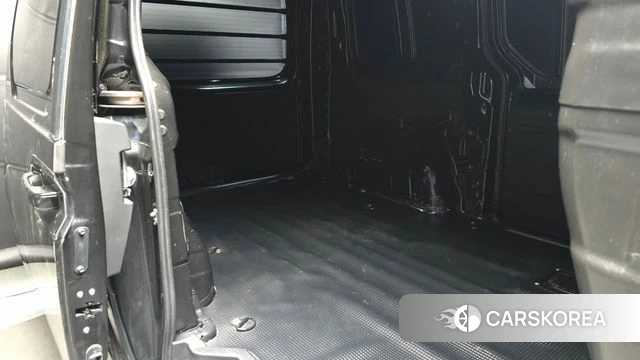 Hyundai Staria 2021 Черный из Кореи, фото 3