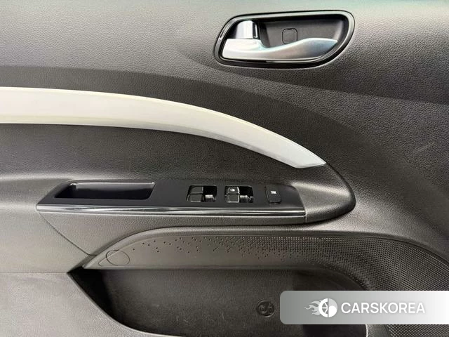 Kia Yi Ran 2022 Белый из Китая, фото 3