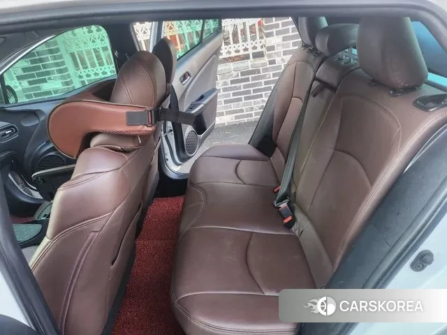 Toyota Prius 4th Generation 2021 Белый из Кореи, фото 3