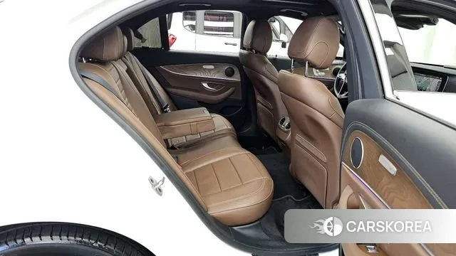 Mercedes-Benz E-Class W213 2020 Белый из Кореи, фото 3