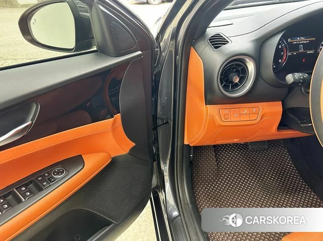 Kia The New K3 2nd generation 2022 Серый из Кореи, фото 3