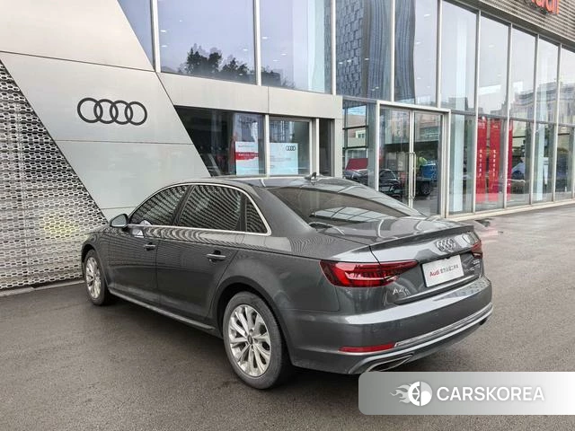 Audi A4L 2020 Темно-серый из Китая, фото 3