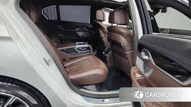 BMW 7 Series (G11) 2022 Белый из Кореи, фото 3