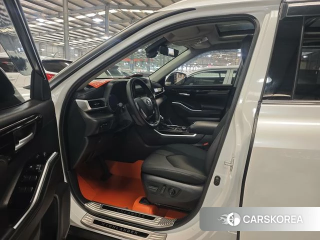 Toyota Highlander 2025 Белый из Китая, фото 3