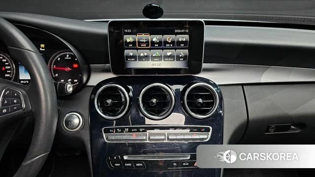 Mercedes-Benz C-Class W205 2018 Белый из Кореи, фото 3