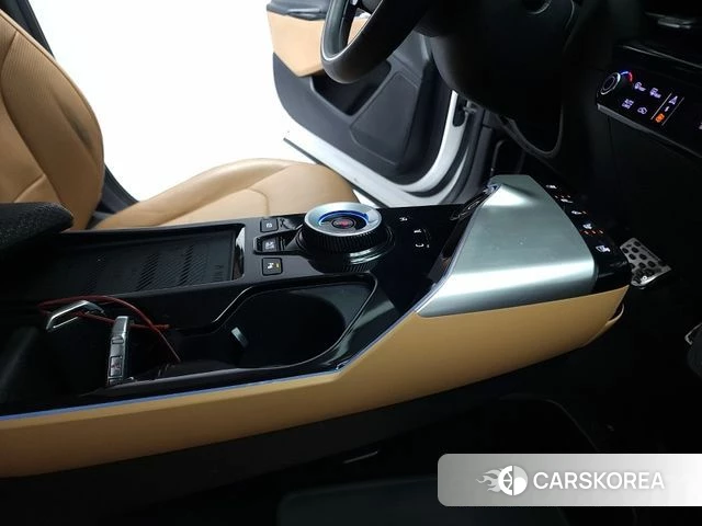 Kia EV6 2021 Жемчужный цвет из Кореи, фото 3