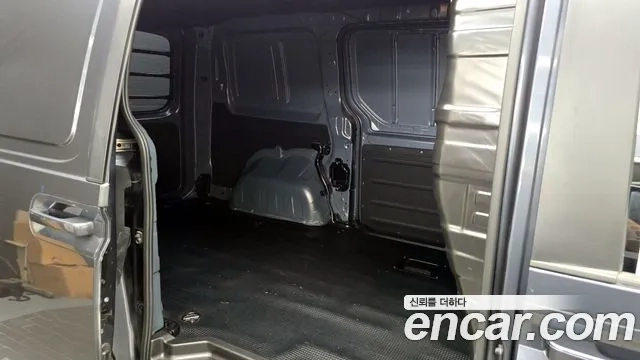 Hyundai Staria 2023 Серый из Кореи, фото 3