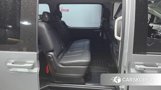 Hyundai Staria 2024 Серебряный из Кореи, фото 3