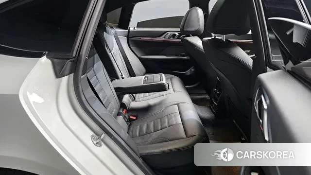 BMW i4 2024 Белый из Кореи, фото 3