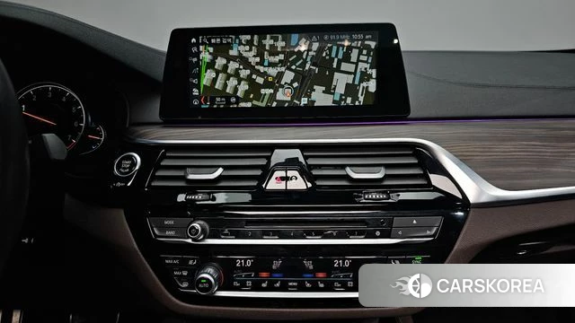 BMW 5 Series (G30) 2018 Черный из Кореи, фото 3