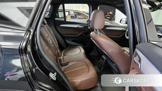 BMW X1 (F48) 2021 Черный из Кореи, фото 3
