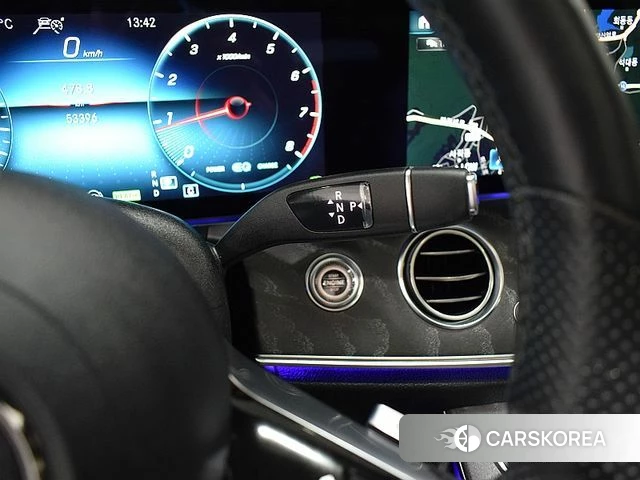 Mercedes-Benz E-Class W213 2022 Серебряный из Кореи, фото 3