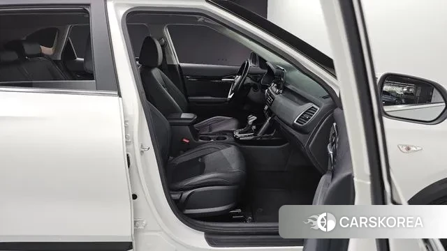 Kia Seltos 2022 Белый из Кореи, фото 3