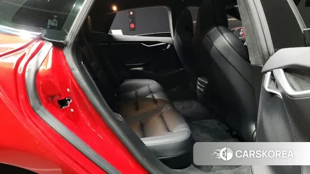 Tesla Model S 2019 Красный из Кореи, фото 3