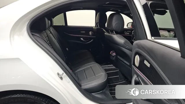 Mercedes-Benz E-Class W213 2022 Белый из Кореи, фото 3