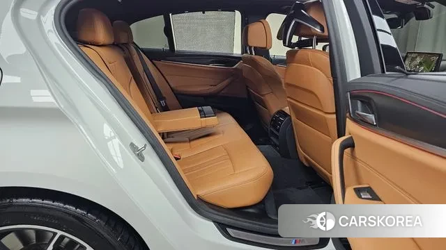 BMW 5 Series (G30) 2022 Белый из Кореи, фото 3