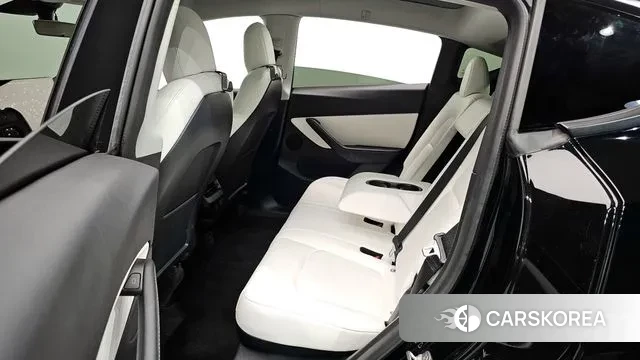 Tesla Model Y 2021 Черный из Кореи, фото 3