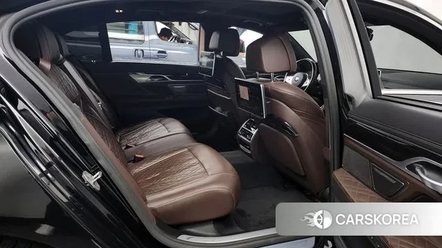 BMW 7 Series (G11) 2021 Черный из Кореи, фото 3
