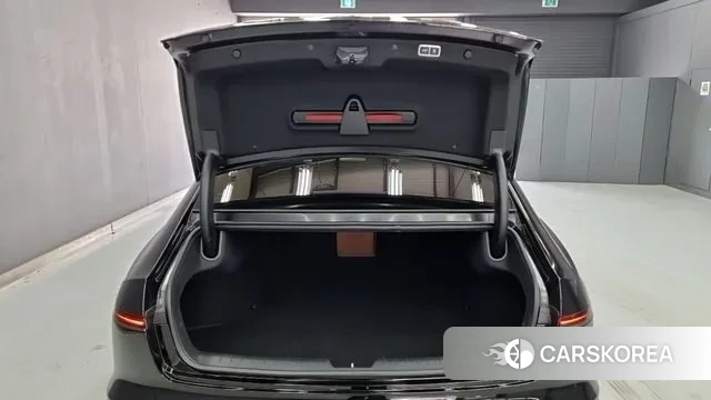 Hyundai Grandeur Hybrid (GN7) 2023 Черный из Кореи, фото 3