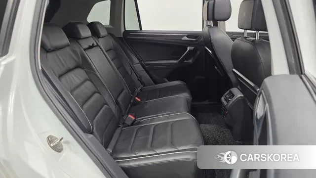 Volkswagen Tiguan second Generation 2020 Белый из Кореи, фото 3