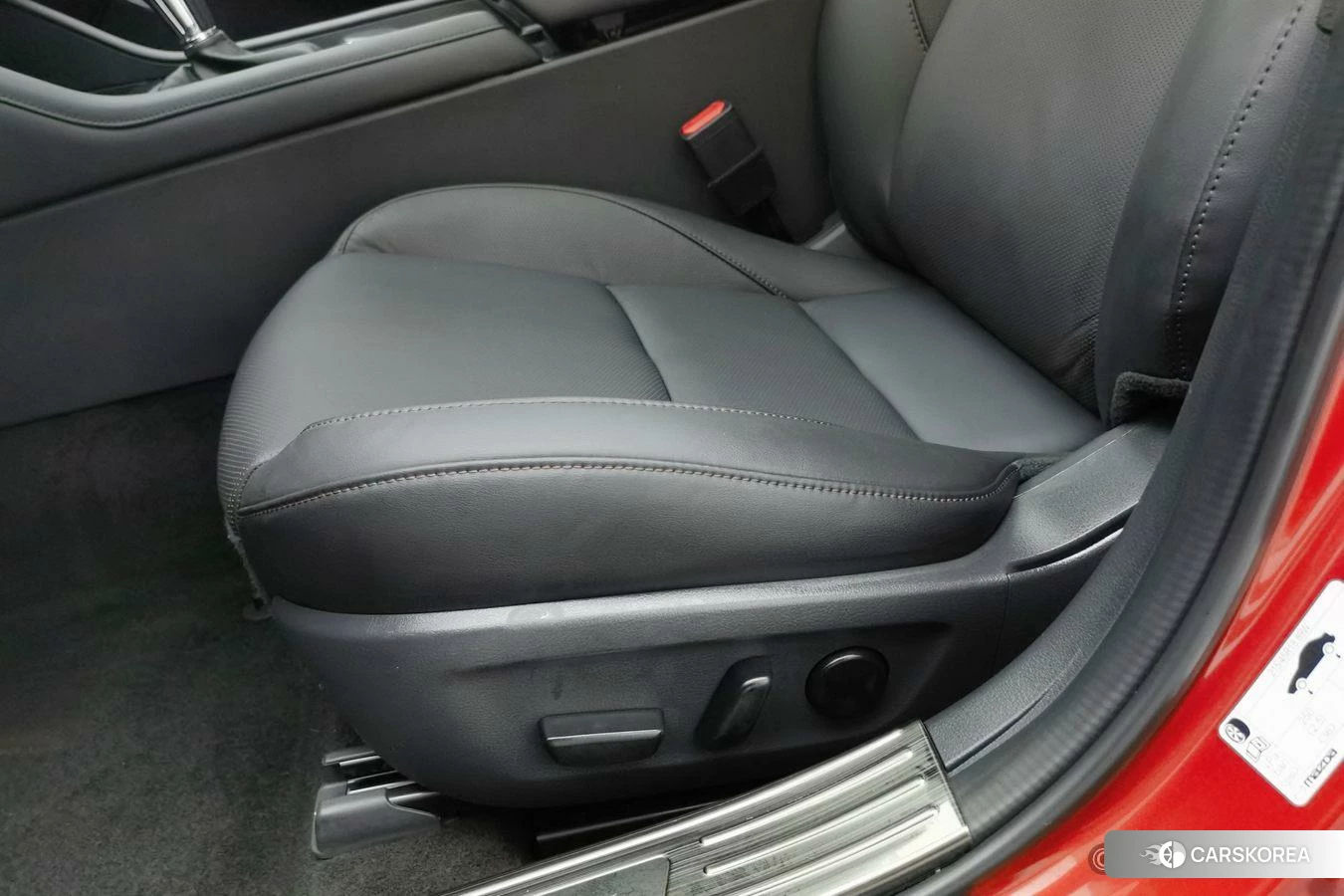 Mazda 3 2023 Красный из Китая, фото 3