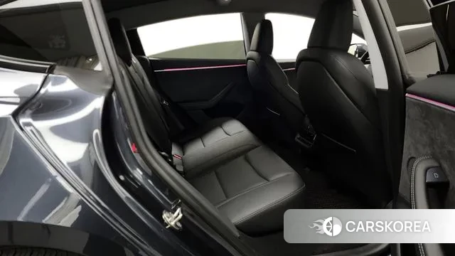 Tesla Model 3 2024 Серый из Кореи, фото 3